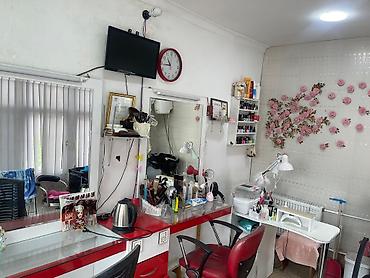 Kommersiya daşınmaz əmlakının satışı: Hazir qadin salonu esyalarla birlikde satilir . 2 guzgu dirnaq stoku — 3