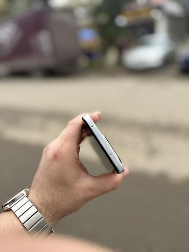 telefonlae: Honor X7d, 256 GB, rəng - Gümüşü, Sensor — 5