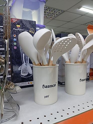 шумовой: Набор кухонных принадлежностей Fizzmciа в подставке - Комплект утилит — 2