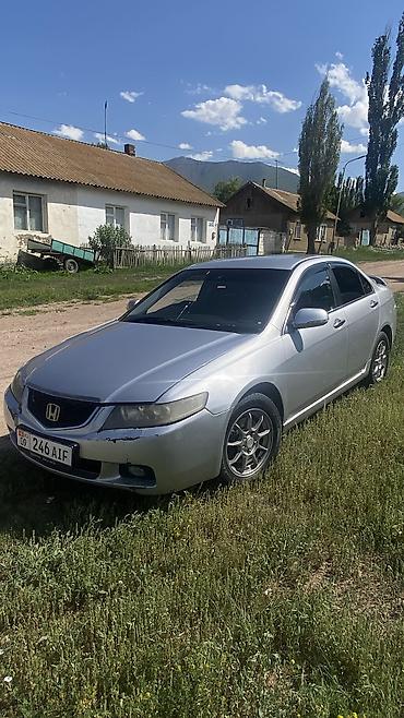 2 8: Honda Accord: 2003 г., 2 л, Механика, Бензин, Седан — 3