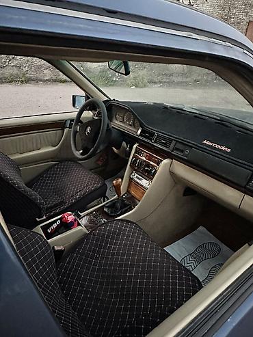 ауди 100 багаж: Mercedes-Benz W124: 1992 г., 2.2 л, Механика, Бензин, Седан — 6
