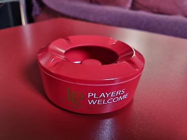 minđuše penjalice: Stara pepeljara JSP “Players Welcome” - Brend: John Player Special — 1