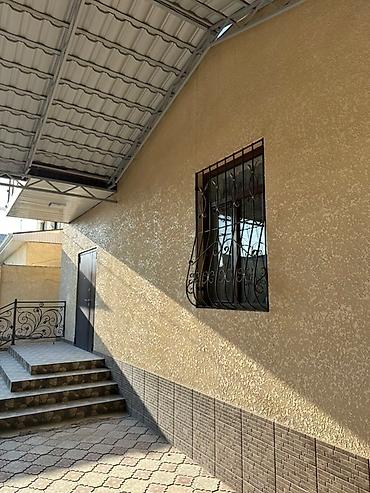 Продажа коттеджей и домов: Просторный двухэтажный дом с ухоженным зеленым участком. - — 15