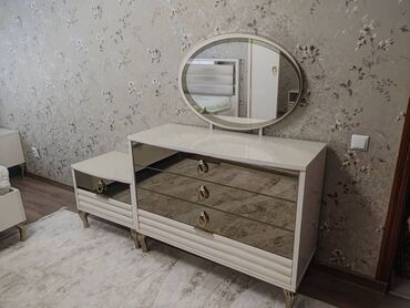 Спальные гарнитуры: Спальный гарнитур, Б/у, Двуспальная кровать, Шкаф, Комод, Турция, Дерево, Самовывоз, цвет - Белый