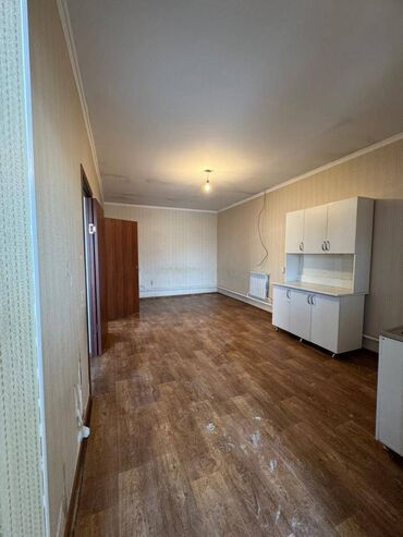 продажа домов старый толчок: Барак, 40 кв. м, 3 бөлмө, Риелтор, Косметикалык оңдоо