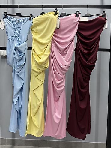 tigraste baletanke: Elegantna duga haljina bez bretela
2900 din
S M L — 5
