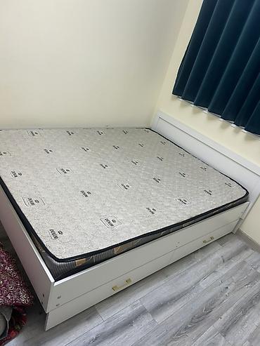 borsan loft: Кровать с матрасом и выдвижными ящиками - Размер спального места — 1
