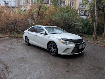 срочно продам машину дёшево: Toyota Camry: 2015 г., 2.5 л, Автомат, Гибрид, Седан