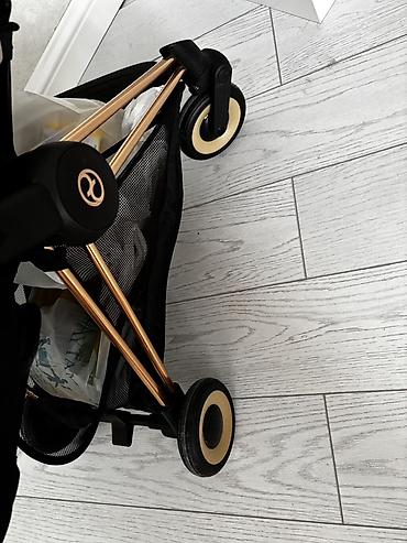 uşaq avtomobil: Cybex yüngül uşaq arabası - Rəng: pudra-çəhrayı kuza, qızılı çərçivə — 2
