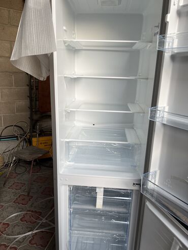 Холодильники: Холодильник Hisense, Новый, Side-By-Side (двухдверный), 60 * 2 * 60