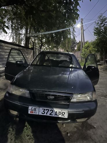 Daewoo: Daewoo Nexia: 2001 г., 1.5 л, Механика, Бензин, Седан