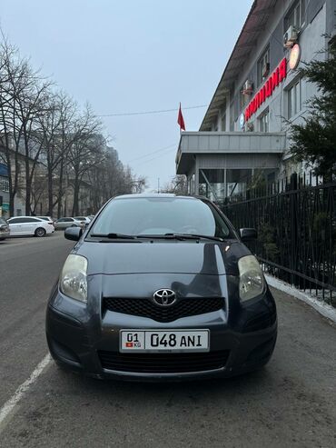 toyota механика: Toyota Yaris: 2009 г., 1 л, Механика, Бензин