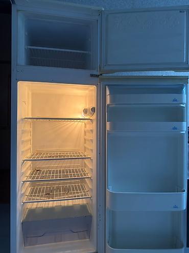 Техника для кухни: Б/у 2 двери Beko Холодильник Продажа, цвет - Белый — 2
