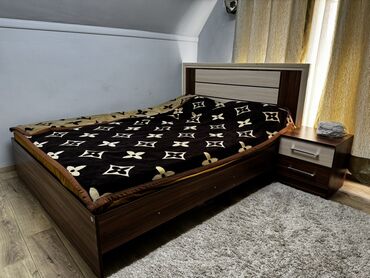 матрас для двуспальной кровати: Продаю Двухспальная кровать с матрасом