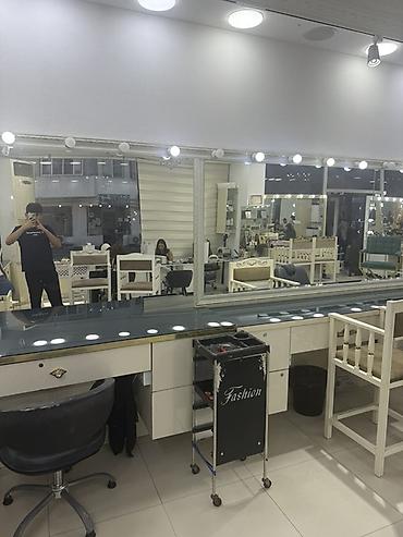 Salon, tibbi mebel: Gözəllik salonu avadanlıqları dəsti dırnaq masası 5 ədəd saç masası — 8