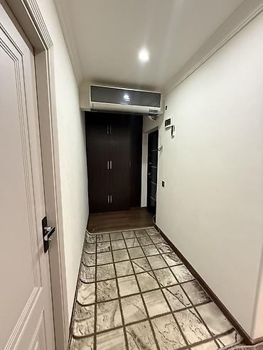 Mənzillər: Bakı, Bakıxanov qəs., 3 otaqlı, Köhnə tikili, m. Neftçilər, 90 kv. m — 1