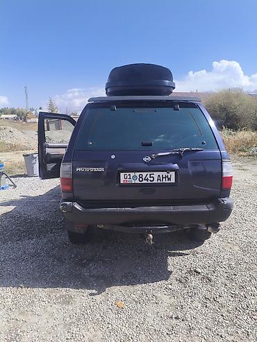 Унаа сатуу: Nissan Pathfinder: 1998 г., 3.3 л, Кол менен иштөөчү, Газ, Жол тандабас — 4