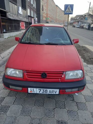 Volkswagen: Volkswagen Vento: 1995 г., 1.8 л, Механика, Бензин, Седан