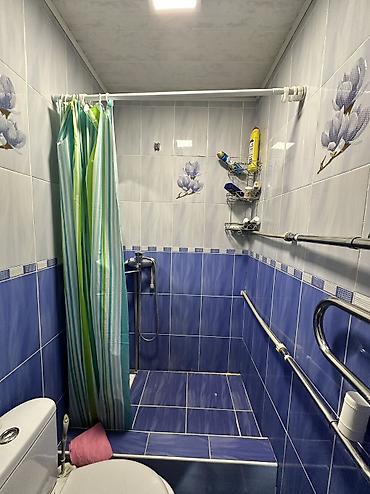 Продажа коттеджей и домов: Продаётся дом в «золотом квадрате» Чолпон-Аты. Вторая линия от трассы — 17