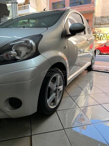 Toyota: Toyota Aygo: 1 l. | 2012 έ. Χάτσμπακ — 3