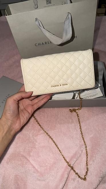 pull and bear: Klatç, Charles & Keith, İşlənmiş — 2