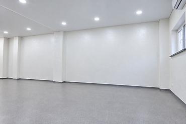 пл: Сдаю Помещение целиком: 109 м², В жилом комплексе — 2