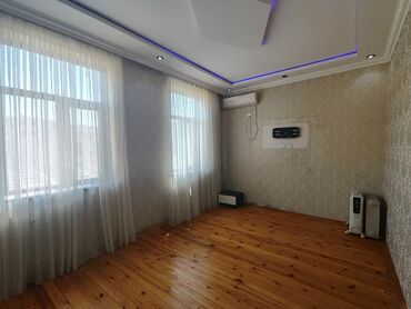 Qarajlar: 2 otaqlı, Yeni tikili, 50 kv. m