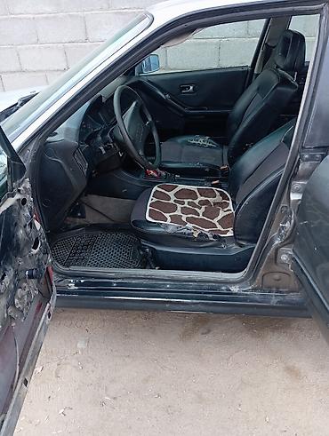 Audi: Audi 80: 1990 г., 1.8 л, Ручные, Бензин, Седан — 9