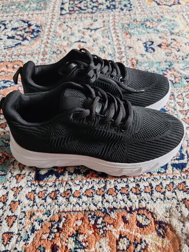 adidas zx flux qadın krossovkaları: Ölçü: 34, rəng - Qara, Yeni