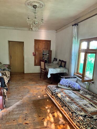47 nomreli mekteb: Binəqədi qəs. 6 otaqlı, 103 kv. m, Kredit var, Təmirsiz