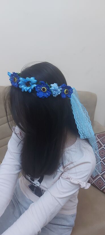 Saç aksesuarları: Celengler her biri 10 azn — 12