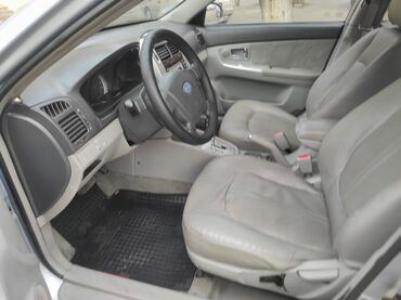 Kia: Kia Cerato: 2 l | 2006 il Sedan — 9