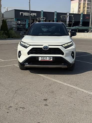 Toyota RAV4: 2021 г., 2.5 л, Автомат, Бензин, Кроссовер