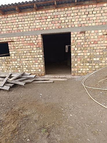 Продажа коттеджей и домов: Дом!!! продаю срочно дом, есть хоз постройки 2 сарая для скота — 10