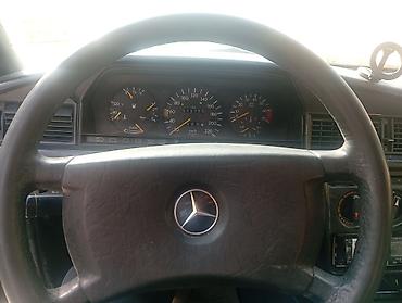 mersedes e klas: Mercedes-Benz E 200: 1.8 l | Sedan — 4