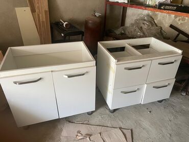 islenmis qapi: Təcili Satılır!!! Az İşlənmiş Çox Amaçlı alt rəflər diş polkinikasında