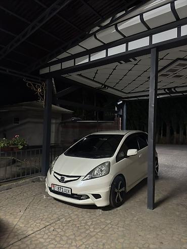 додж калибр: Honda Fit: 2008 г., 1.5 л, Вариатор, Бензин, Хэтчбэк — 1