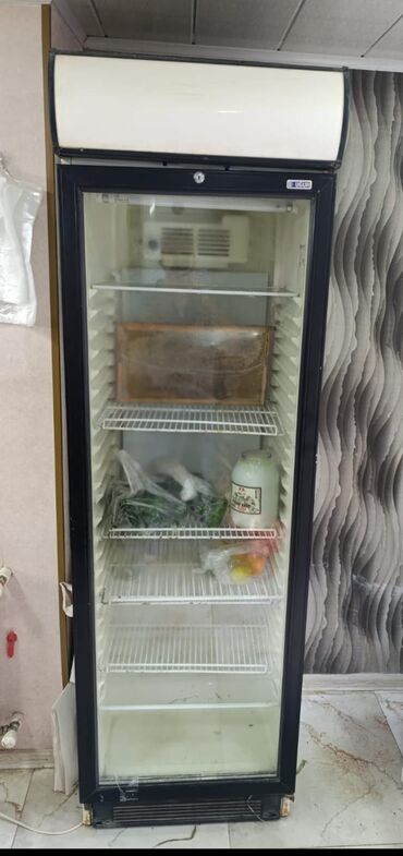 soyuducular işlenmiş: Vitrin soyuducu xaladelnik yaxwi veziyyetde hec bir prablemi yoxdur