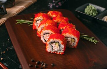 Готовые блюда, кулинария: Сеты роллов и суши - Тёплые роллы в хрустящей панировке: крупные — 30