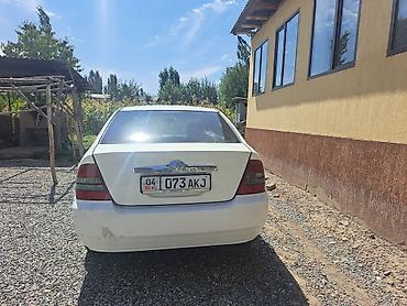 lexus 33: Toyota Corolla: 2004 г., 1.3 л, Механика, Бензин, Седан — 5