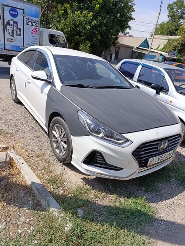 какую машину можно купить за 200 тысяч: Hyundai Sonata: 2018 г., 2 л, Автомат, Газ, Седан