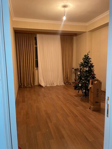 Uzunmüddətli kirayə mənzillər: Kırayə Mıda 2 hovsan 4 otaq əşyalı 500 əşyasız 400 — 5