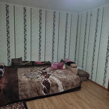 квартиру 2х комнатную: 2 комнаты, 42 м², Хрущевка, 2 этаж, Косметический ремонт