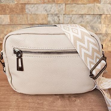 crna torba mona: Kompaktna “camera bag” torbica u bež/ekru nijansi sa dvostrukim — 5