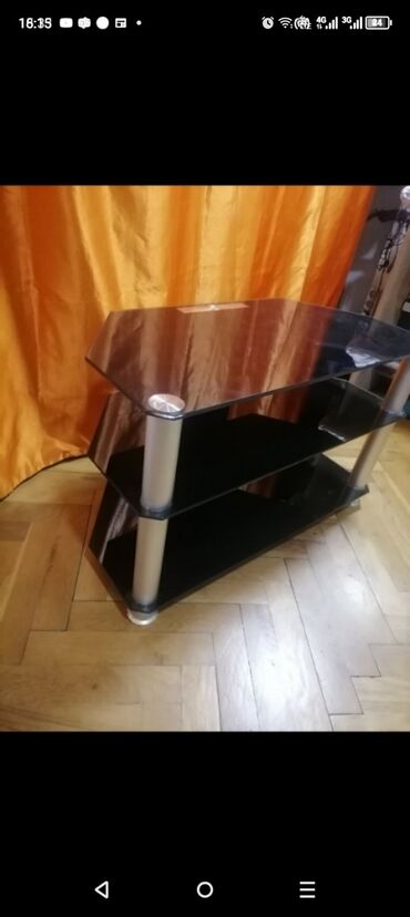 Komode: Sto stakleni za TV kao nov je . 80/40/50

Mirjevo — 20