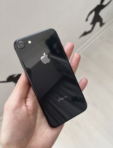 Apple iPhone: IPhone 8, Б/у, 64 ГБ, Черный, 82 %