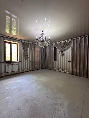 район гес 2: 📍 Чернышевского пер. 🔘5-комнатный 🔘Этаж 1 🔘80м² Продается уютный — 8