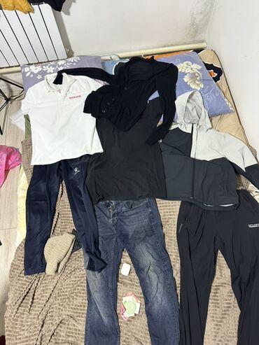 Отдам даром: Сборный пакет мужской одежды 44-46 размер S M За масло, блок салфеток — 5