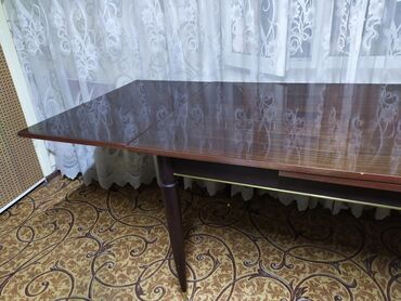 Столы для зала: ✅Продаётся раздвижной стол для гостиной или столовой. ♻️Форма — 9