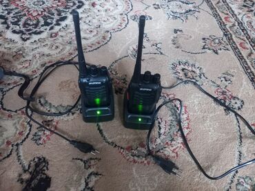 беспроводные накладные наушники для спорта: Рации Baofeng — комплект из двух портативных радиостанций с зарядными